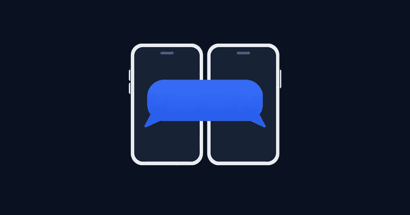 Un móvil, una tableta y un portátil mostrando la misma conversación de WhatsApp, con el teléfono marcado como dispositivo principal