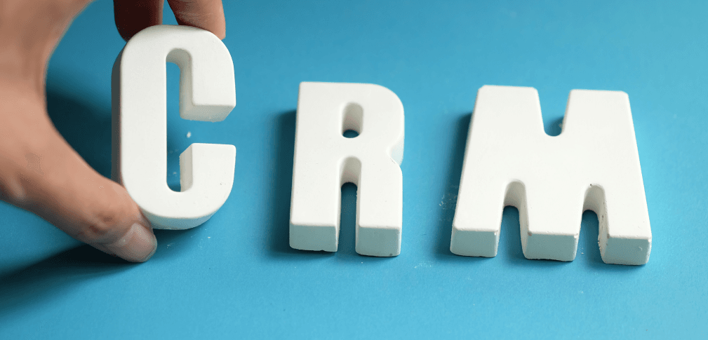 bestes CRM für tech start-ups 2025